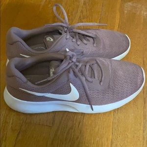 Nike Tanjun Women’s Running Sneaker